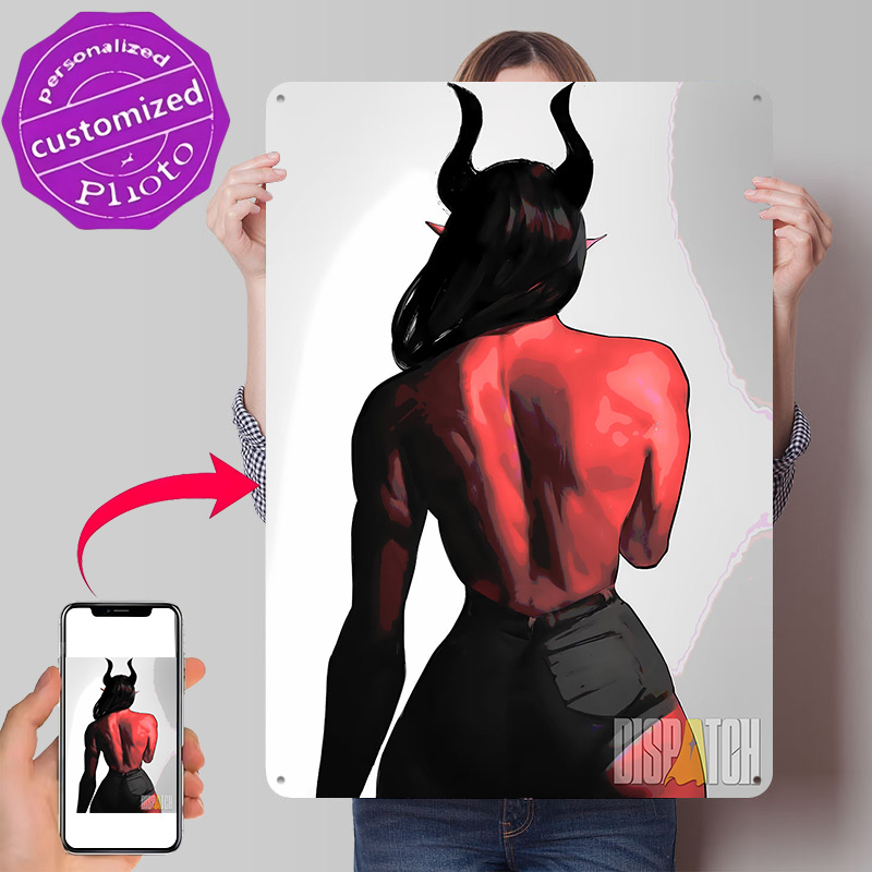 Red-skinned Demon Woman Back V - Women Accessories Poster 评论和价格