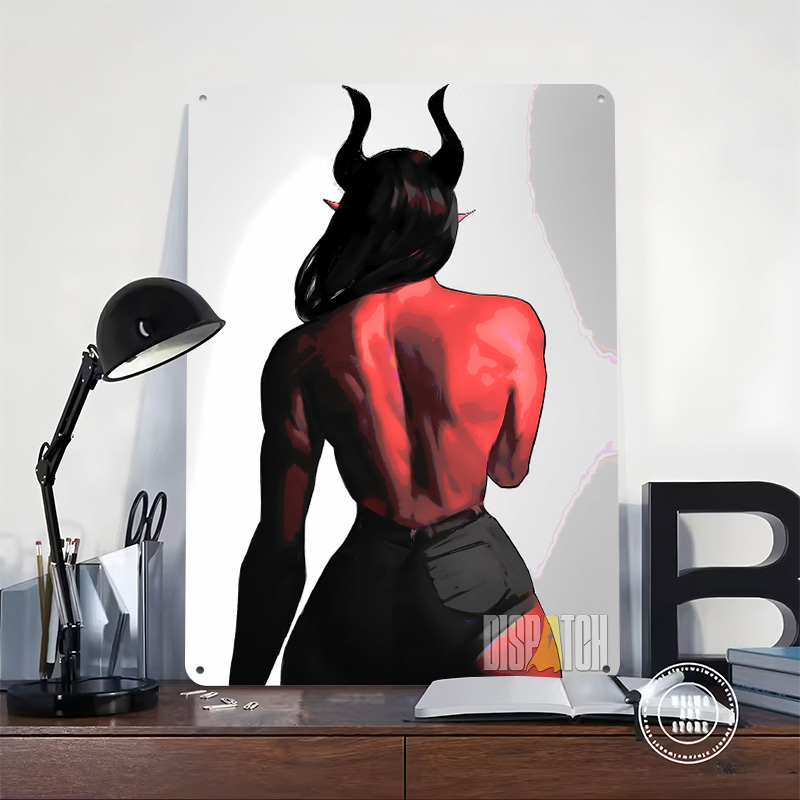 Red-skinned Demon Woman Back V - Women Accessories Poster 评论和价格