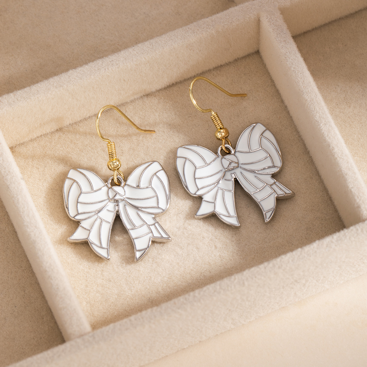 Sports themed earrings for wom - Women'S Volleyball Accessories 评论和价格